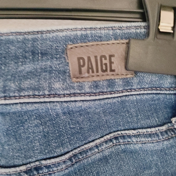 NWT PAIGE Jax knee short mid-rise short jeans, transcend vintage - Picture 4 of 7